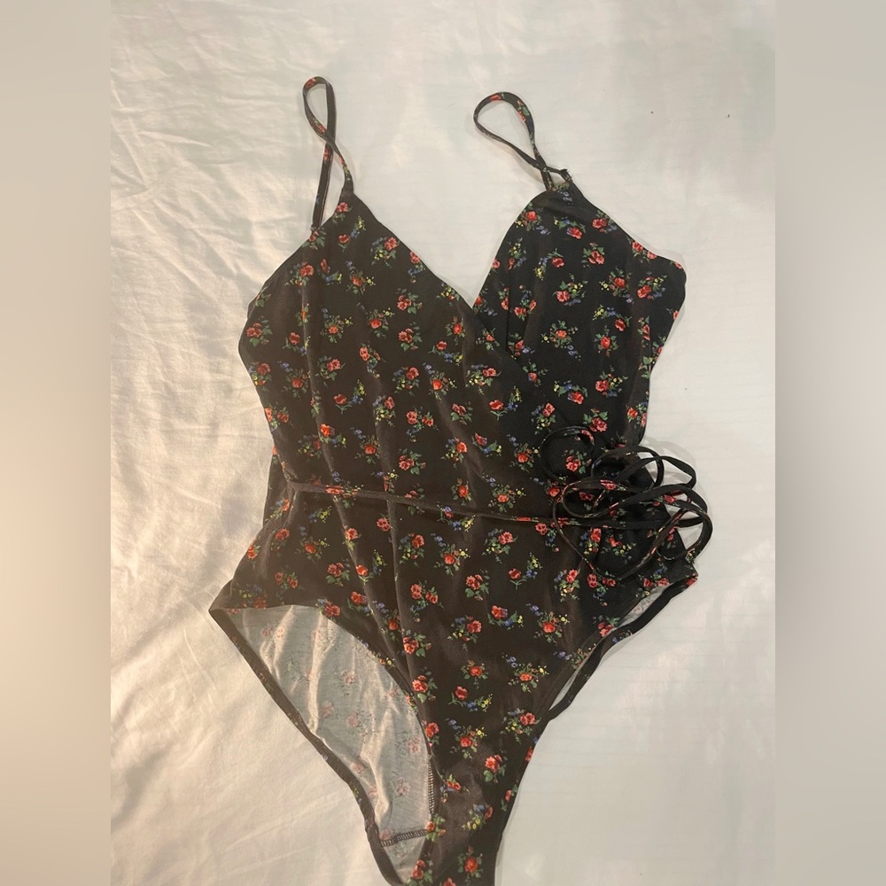 Black floral wrap bodysuit size L